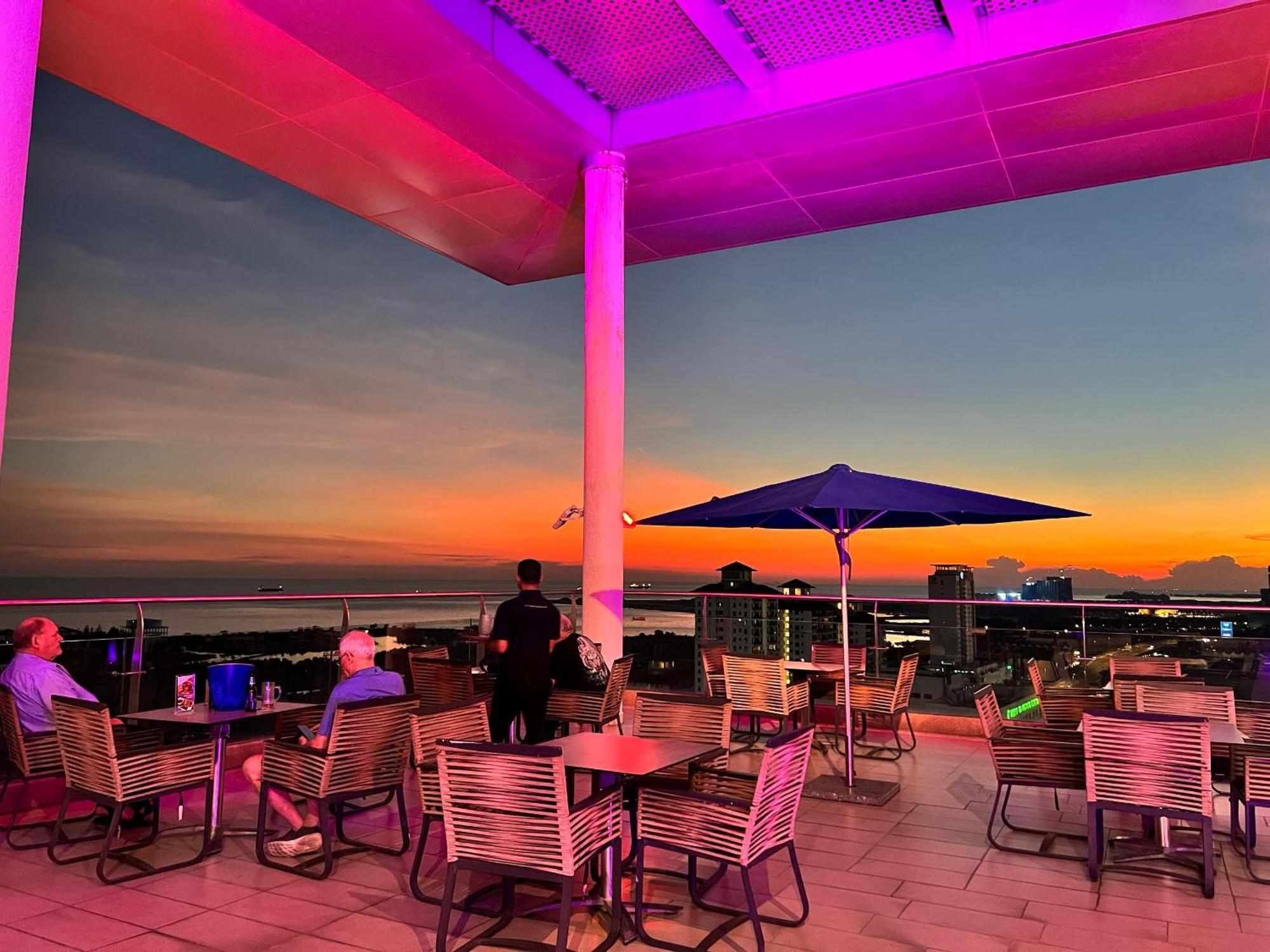 Asia Melaka Hotel Managed By The Straits Hotel & Suites Ngoại thất bức ảnh